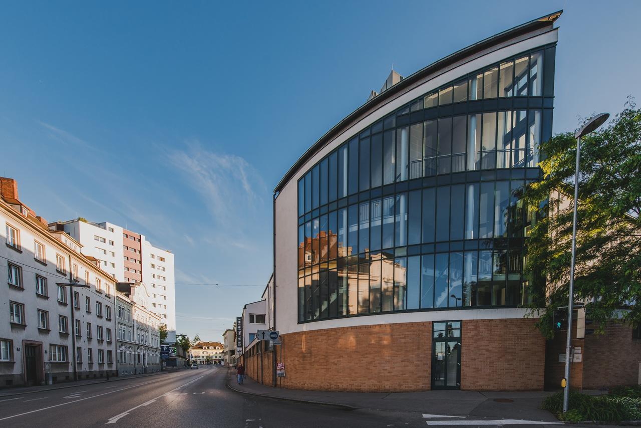 Bildungshaus St. Hippolyt Hotel Sankt Poelten Ngoại thất bức ảnh