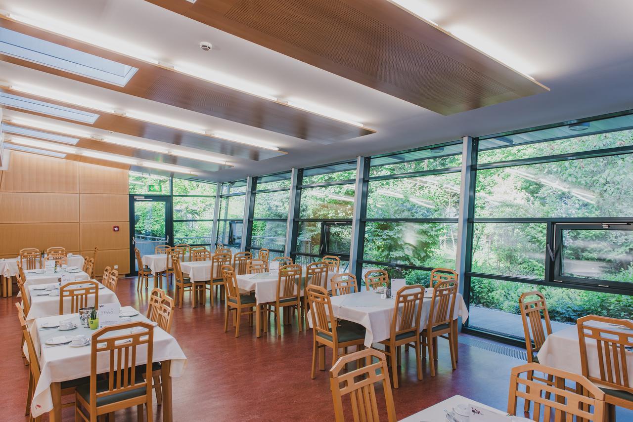 Bildungshaus St. Hippolyt Hotel Sankt Poelten Ngoại thất bức ảnh